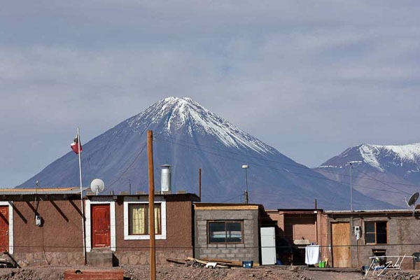 Photo du Chili, le volcan Licancabur, 5917 m, vue depuis San Pedro de Atacama