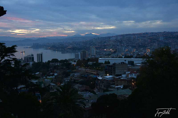 Photo du Chili, au matin sur valparaiso
