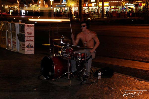 Musician playing on the Las Vegas Strip, Nevada