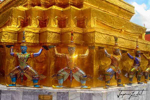 The Wat Phra Kaeo in Bangkok, details...