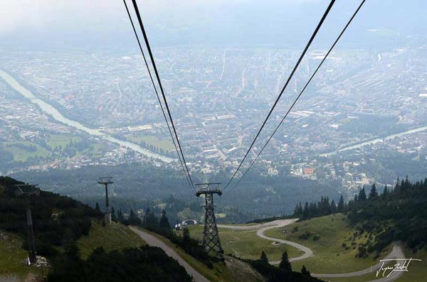 Innsbruck, vue depuis le téléférique qui monte au Hafelekarspitze
